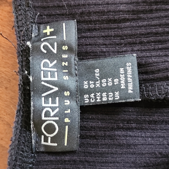 FOREVER21 black bodysuit - Picture 4 of 10